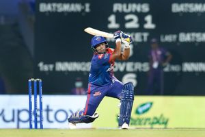IPL 2022: Twitterati slam Delhi Capitals' decision for not sending Safaraz Khan to bat against KKR