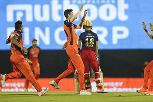 IPL 2022: Virat is doing everything under his control but is going through rough patch: RCB head coach Bangar