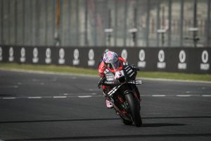 Italian GP: Aleix Espargaro keeps Bologna bullets at the bay