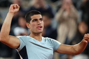 French Open: Alcaraz delivers 'absolute clinic' to crush Korda hopes in Roland Garros romp