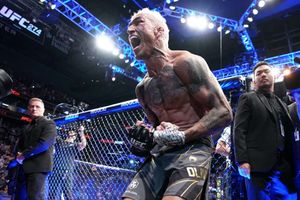 UFC 274: Oliveira denies Gaethje vacant lightweight title
