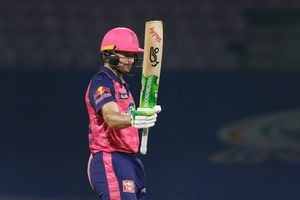 IPL 2022: Jos Buttler equals Virat Kohli's record of most century in an IPL season, completes 800 runs