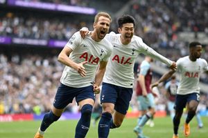 Tottenham 1-0 Burnley: Kane penalty puts pressure on Arsenal in top-four race