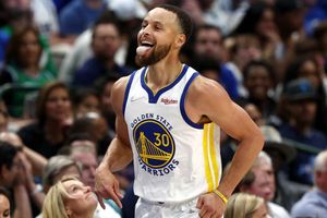 NBA Western Conference Finals: Curry lights Mavs up as Warriors take 3-0 series lead