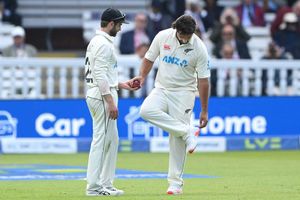 New Zealand all-rounder De Grandhomme ruled out of England series with injury
