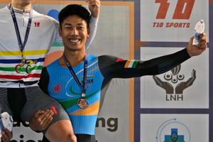 Asian Track Cycling: Ronaldo creates national record on way to men's sprint semifinals on day 4