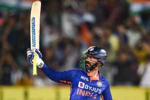 India coach Rahul Dravid lauds Dinesh Karthik for banging the door down with his solid performance