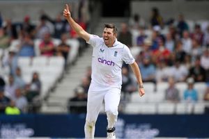 England are in the 'box seat' against New Zealand, claims Jamie Overton