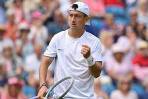 Peniston stuns Rune at Eastbourne as seeds endure mixed fortunes in Mallorca