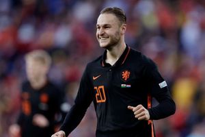 Wales 1-2 Netherlands: Weghorst snatches dramatic Nations League win for Oranje