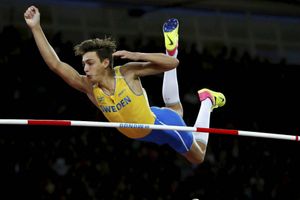 Armand Duplantis breaks pole vault outdoor world record