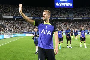 Rumour Has It: Bayern Munich call Tottenham about Harry Kane's availability