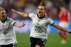 Women's Euro 2022: Popp breaks goalscoring record as Germany beat stubborn Austria in quarter-finals