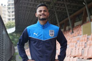 Mumbai City FC complete signing of defender Sanjeev Stalin