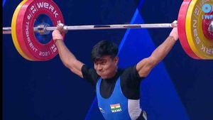 Commonwealth Games 2022: Sanket Sargar of India suffers injury, settles for silver in 55kg weightlifting