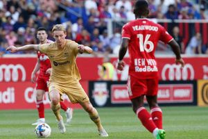 Rumour Has It: Chelsea ready to make offers for De Jong and Fofana