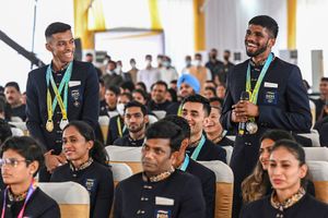 Indian Olympic Association felicitates CWG medal winners, presents cash awards