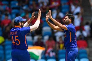 Asia Cup 2022: Bhuvneshwar Kumar bowls consistently in 145 kmph before deceiving Babar Azam