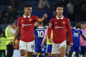 Premier League wrap: Manchester United ended Arsenal's winning run; Brighton thrash Leicester City