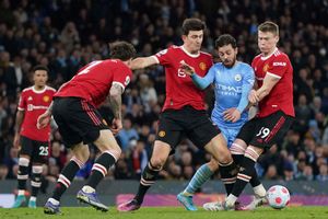 Three captaincy candidates for Manchester United
