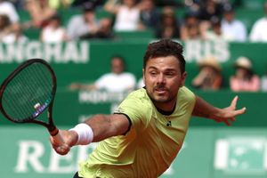 Wawrinka to face Medvedev in Metz after toppling Sousa