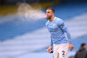 Premier League wrap: Manchester City drop points again; Chelsea edge Hammers; Liverpool held by Everton