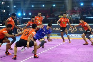 PKL 9: Guman & Surinder lead U Mumba to a thrilling one-point victory over Haryana Steelers