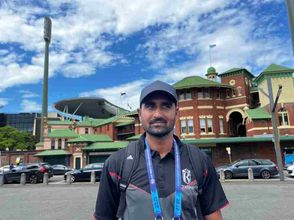 T20 World Cup 2022: Pakistani bowler Muhammad Irfan bowls at Virat Kohli in India nets at Sydney