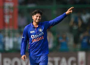 India vs South Africa, 3rd ODI: Kuldeep's four-for helps hosts bowl out Proteas for 99
