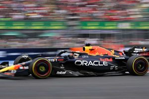 Verstappen lands record-breaking 14th win of the season in Mexican Grand Prix procession