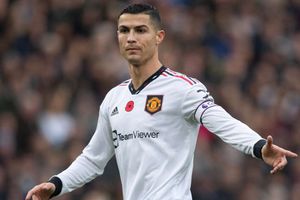 Rumour Has It: Chelsea and Fiorentina in for Ronaldo as Manchester United look to tear up contract