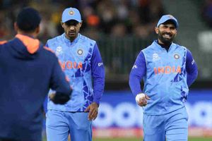 India vs Bangladesh: Dinesh Karthik fitness to be assessed on Wednesday, says Dravid