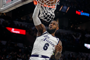 NBA: LeBron scores season-high 39 points in Lakers win, Ayton shines for Suns