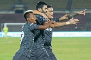 ISL gets three new records and a new table topper as attackers set the tone in Matchweek 8