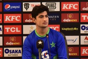 'Brother I have just 30 per cent English, it is finished now,' Naseem Shah's honest admission wins heart