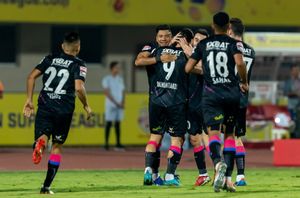 ISL: Hyderabad FC vs Kerala Blasters: Diamantakos gives 1-0 win to Blasters over leaders Hyderabad