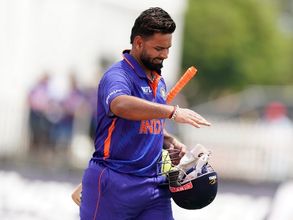 T20 World Cup: Former head coach Ravi Shastri wants India to stick with Rishabh Pant against England