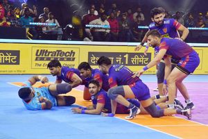 PKL 2022: Dabang Delhi KC seal playoffs spot by forcing Bengal Warriors for a tie, knock Gujarat Giants out