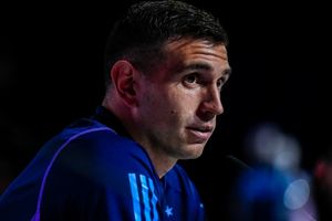 Emiliano Martinez mocks Kylian Mbappe in Argentina World Cup parade