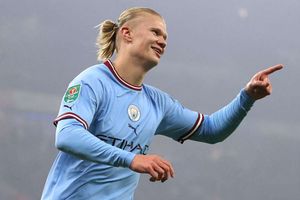 Manchester City 3-2 Liverpool: Haaland on target and De Bruyne shines as holders exit EFL Cup
