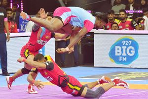PKL 2022: Jaipur Pink Panthers register comfortable win over Bengaluru Bulls; full list of award winners