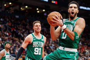 Tatum's Celtics improve league-leading record to 20-5, Harden struggles in 76ers return