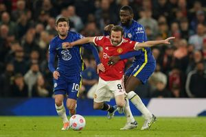 Rumour has it: Chelsea join Manchester United in the race for Dutch defender