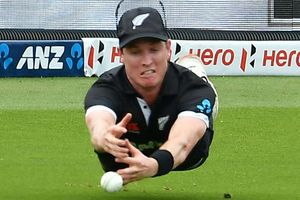 Adam Milne withdrawn from New Zealand squad for Pakistan and India ODI series over hamstring worry