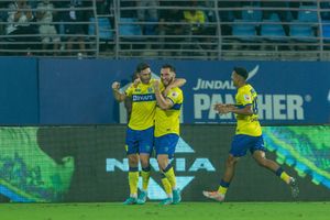 ISL 2022-23: Kerala Blasters put on a masterclass with a dominant win over Jamshedpur FC