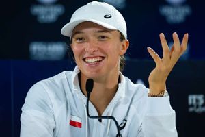 Federer salutes Swiatek's miracle United Cup shot: 'That was crazy'