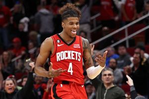 Rising Rockets star Jalen Green drops career-high 42 points, Bucks score 150 in Detroit