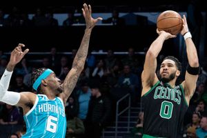 Tatum scores season-high 51 in Celtics victory, Curry carries the Warriors