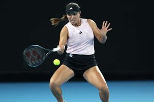 Australian Open: Jessica Pegula paying tribute to Damar Hamlin in Melbourne