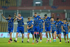 ISL 2022-23: Kerala Blasters FC bank on home support against NorthEast United FC to turn around recent form